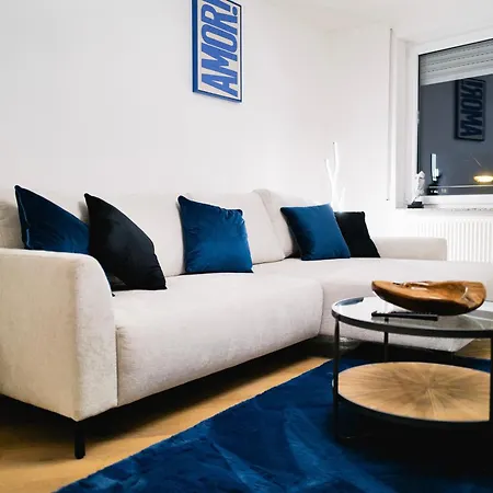Spacious Family Apartment, Free Parking, 6 Guests Apartament *