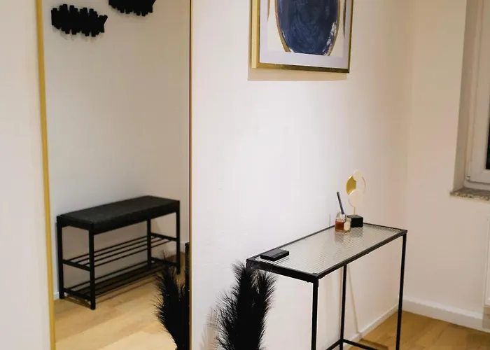 Spacious Parking Wifi 6 Pax Apartment Landshut
